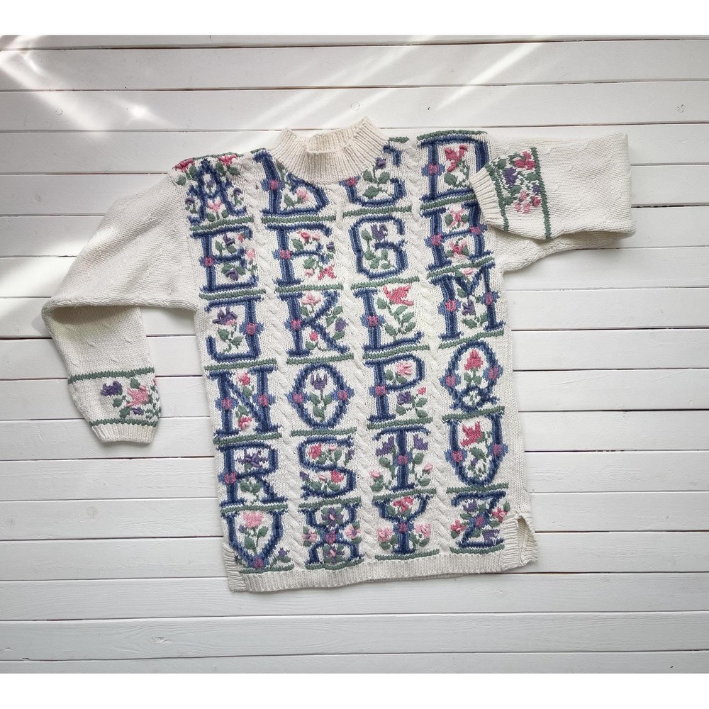 vtg Northern Isles cottagecore alphabet floral lettings hand knit sweater